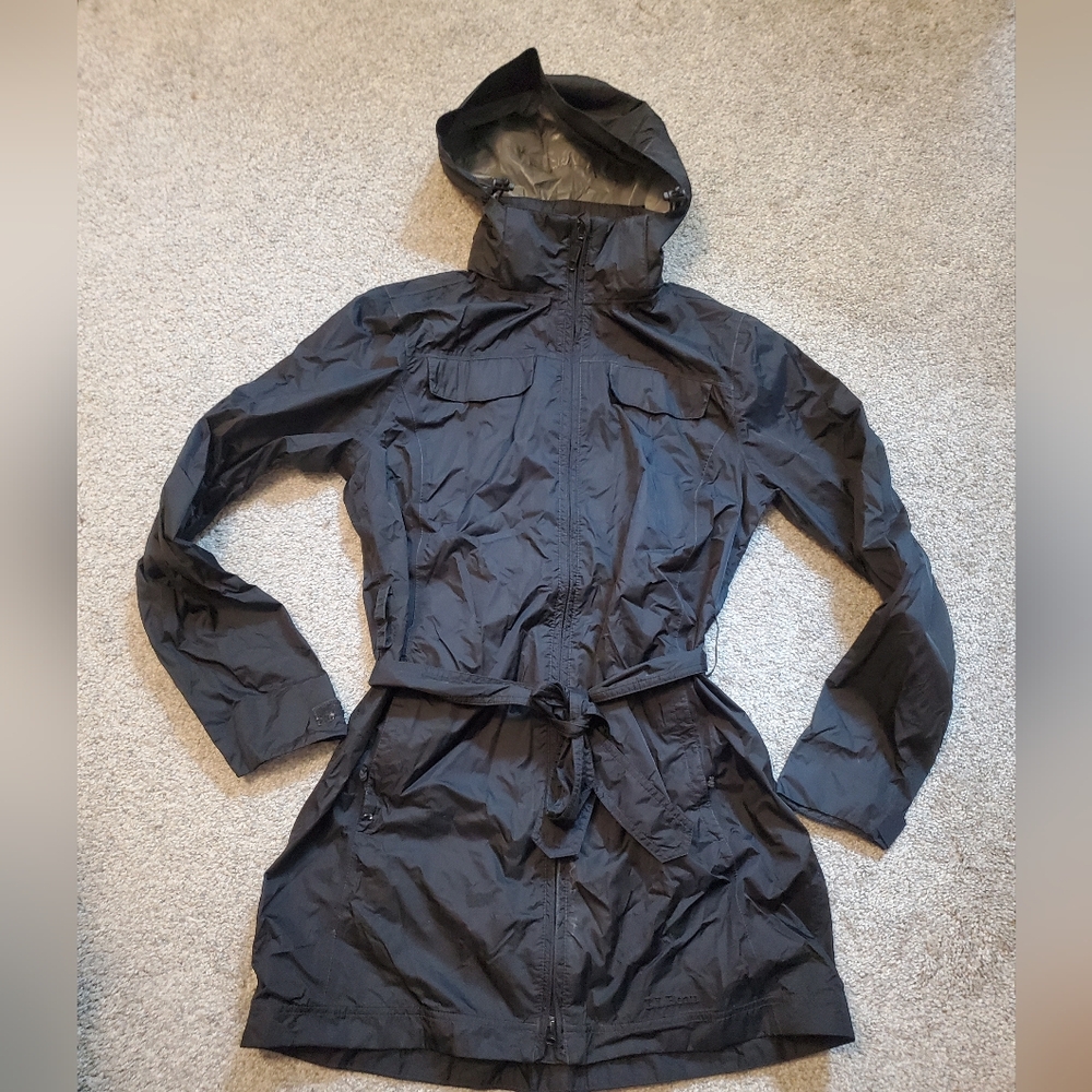 LL Bean Women's Rain Jacket w/ Belt  size XS - Picture 2 of 10